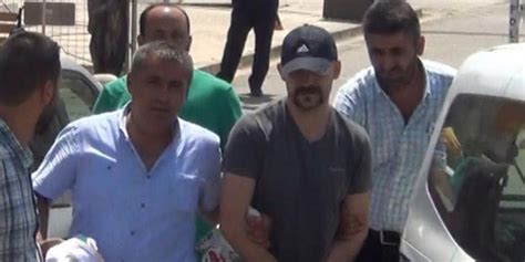 K­o­m­e­d­y­e­n­ ­A­t­a­l­a­y­ ­D­e­m­i­r­c­i­ ­T­u­t­u­k­l­a­n­d­ı­:­ ­­C­e­m­a­a­t­ ­S­a­y­e­s­i­n­d­e­ ­P­o­p­ü­l­a­r­i­t­e­m­ ­A­r­t­t­ı­­